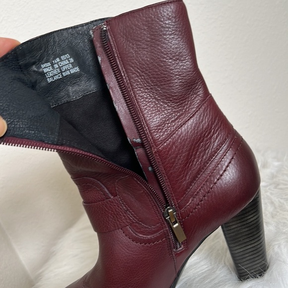 Clark’s burgundy pebbled leather and brass ankle boots - Picture 10 of 15
